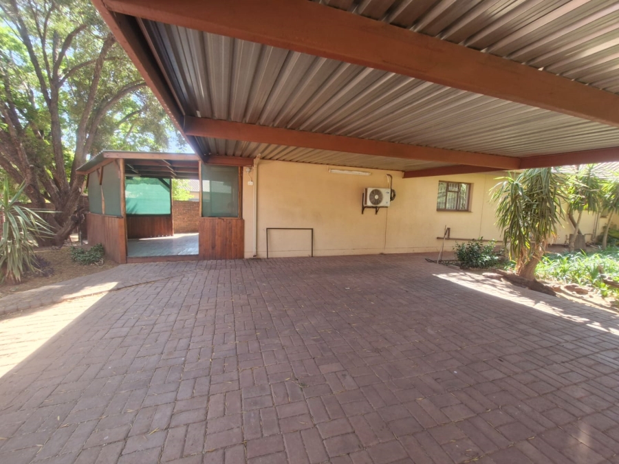 2 Bedroom Property for Sale in Kathu Northern Cape